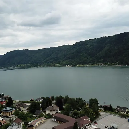 Mit Bergpanorama & Seeblick - 